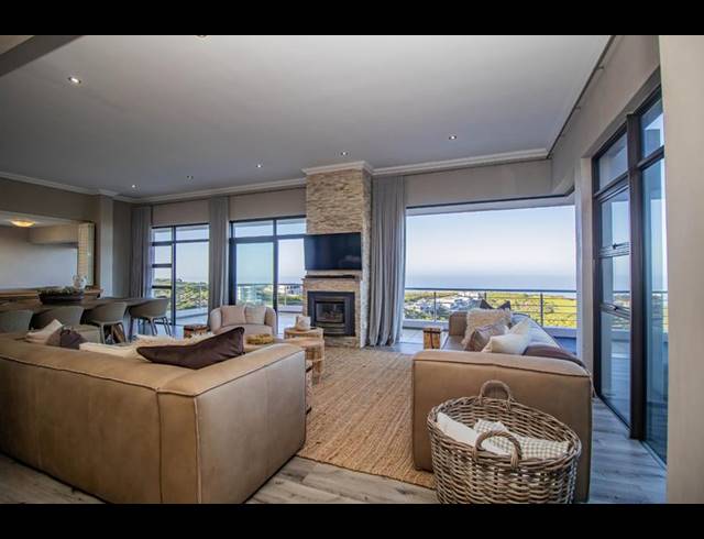 4 BEDROOM HOUSE FOR SALE IN PINNACLE POINT GOLF ESTATE